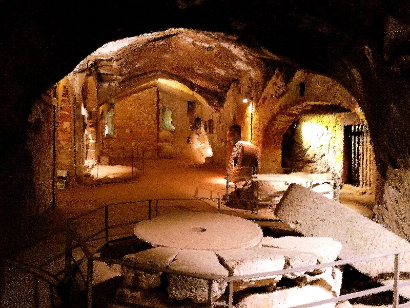 Orvieto dal sottosuolo al cielo:labirinti sotterranei e pozzo di San patrizio passando per il Duomo