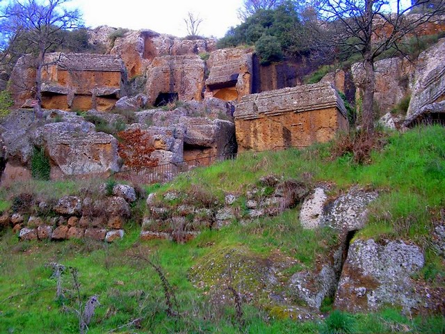  Norchia, la Petra dell'Etruria (VT):dagli etruschi ai cristiani