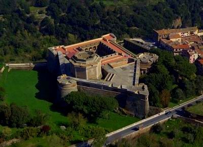 Visita ai tesori di Civita Castellana (VT): terra dei Falisci, di Papi e di grandi artigiani